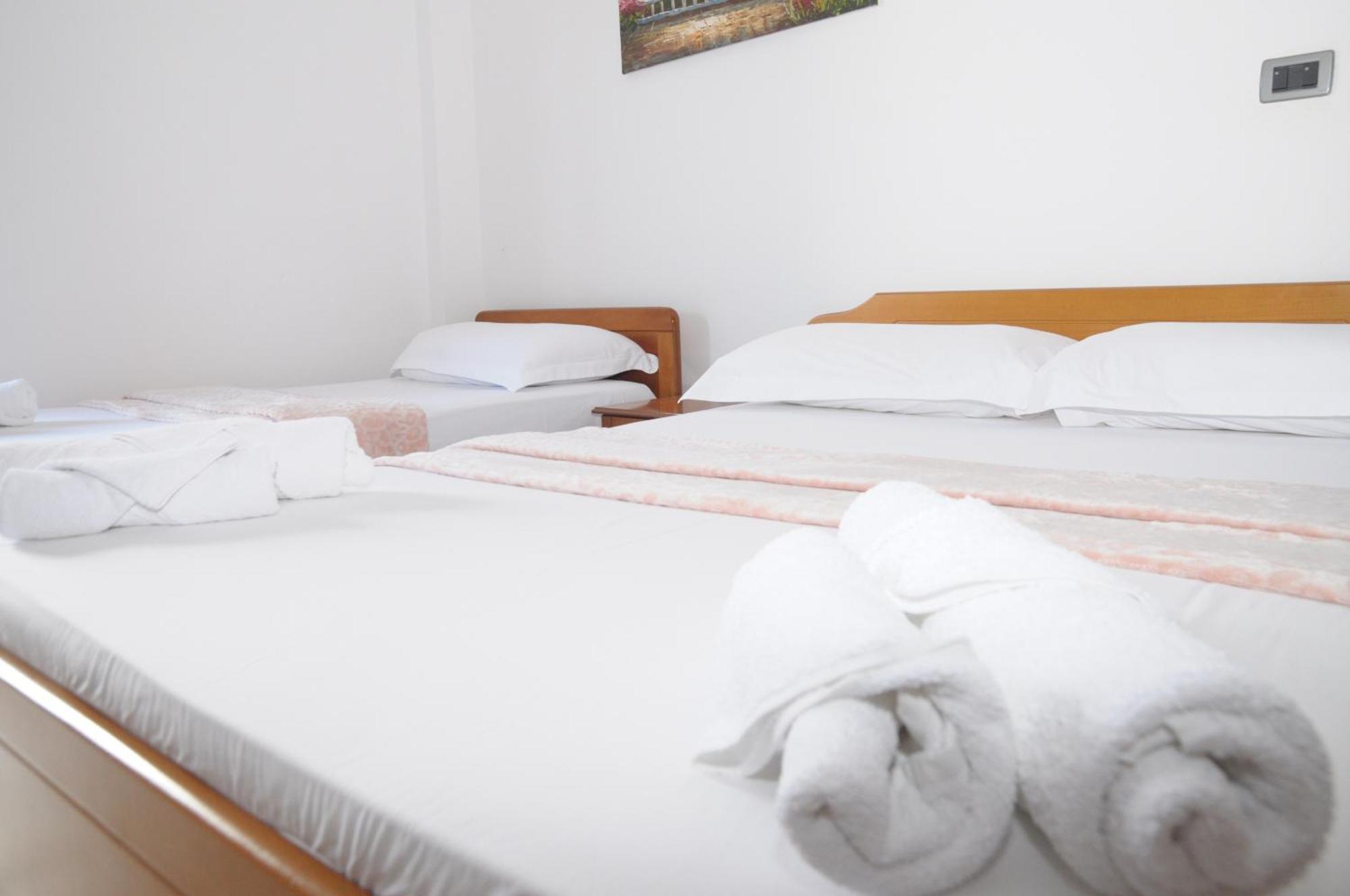 Hola Rooms Ksamil Dış mekan fotoğraf