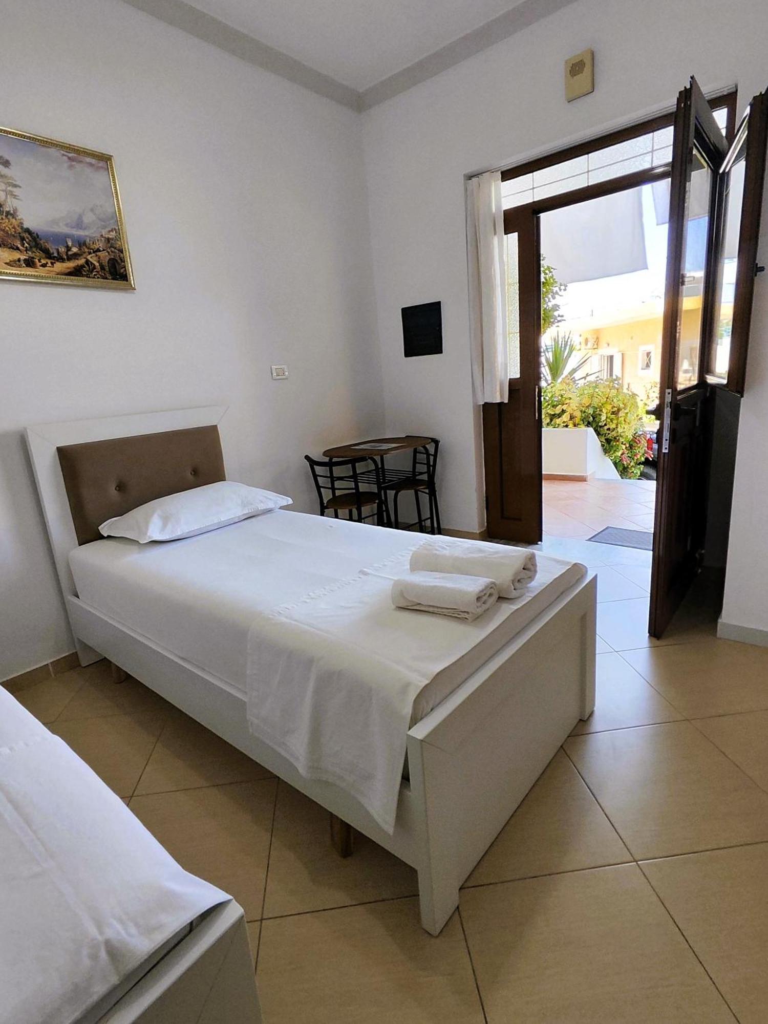 Hola Rooms Ksamil Dış mekan fotoğraf